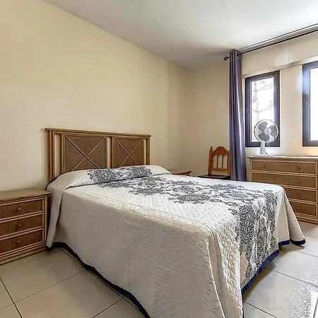 Atamanes Apartamento * アデヘ